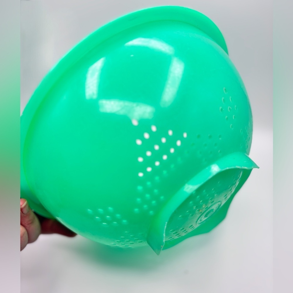 Vintage Tupperware Green Colander Strainer